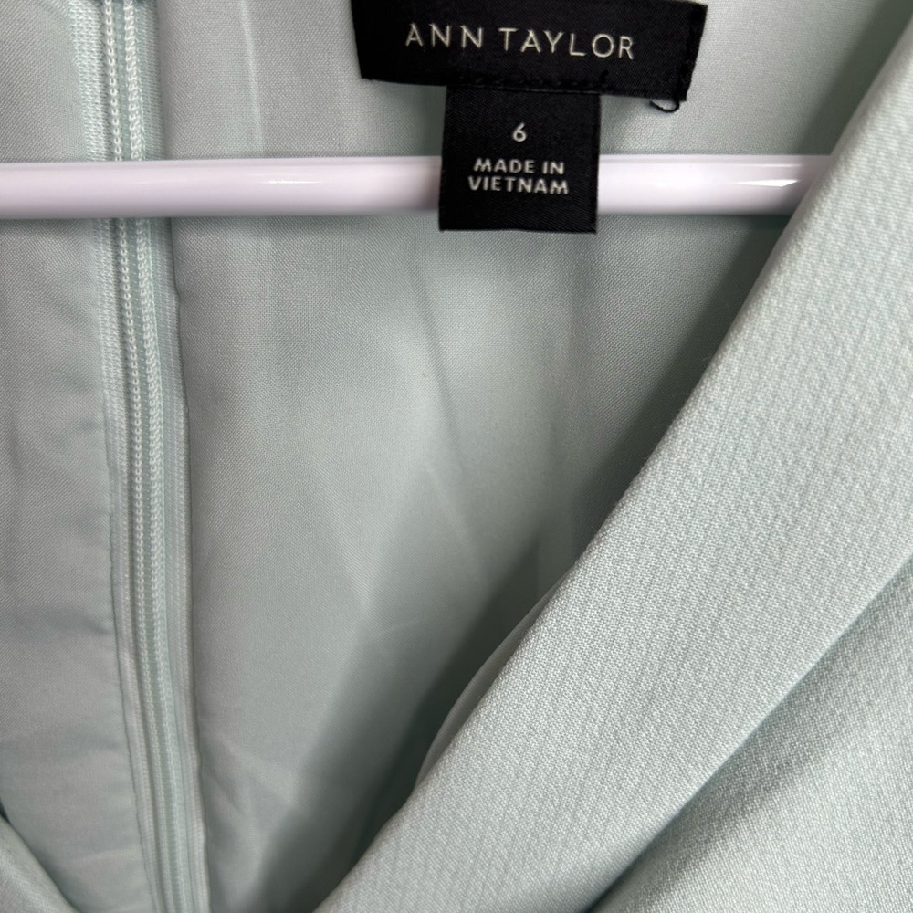 Party perfect , elegant , Ann Taylor Light blue Ruffle V-Neck Dress - Picture 3 of 3